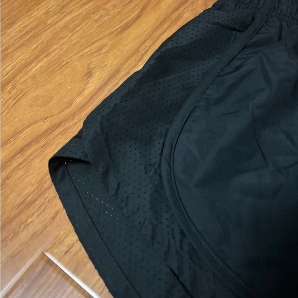 New! Alive Magnetics Sport Shorts Black Color Woman Size M - Picture 2 of 9